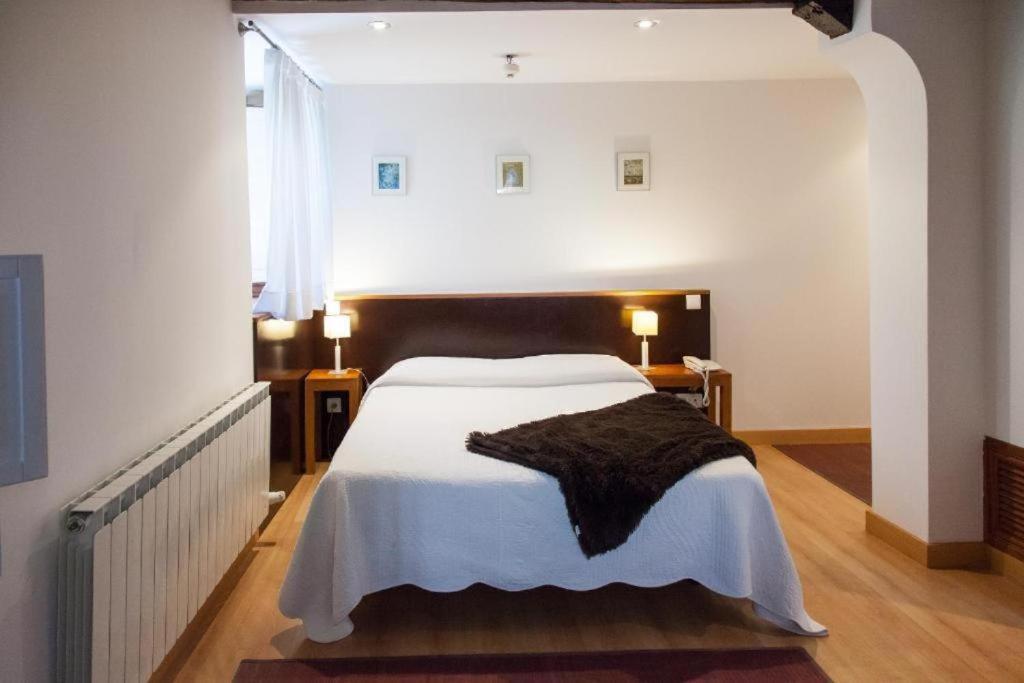 Gastro Hotel La Giraldilla Liérganes الغرفة الصورة