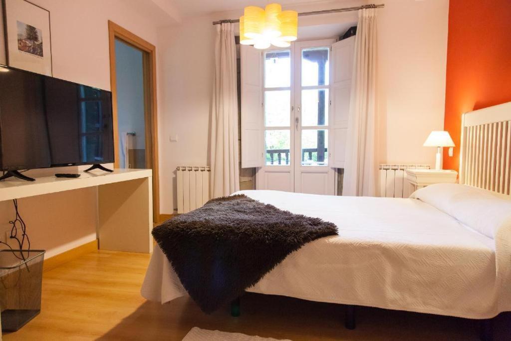 Gastro Hotel La Giraldilla Liérganes الغرفة الصورة