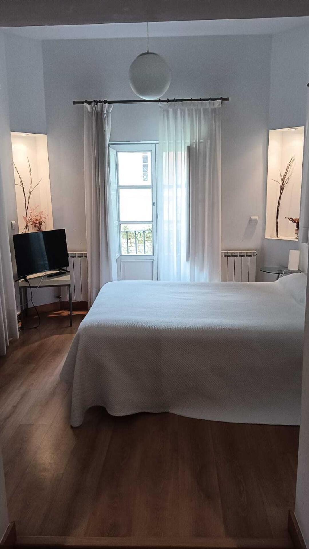 Gastro Hotel La Giraldilla Liérganes الغرفة الصورة