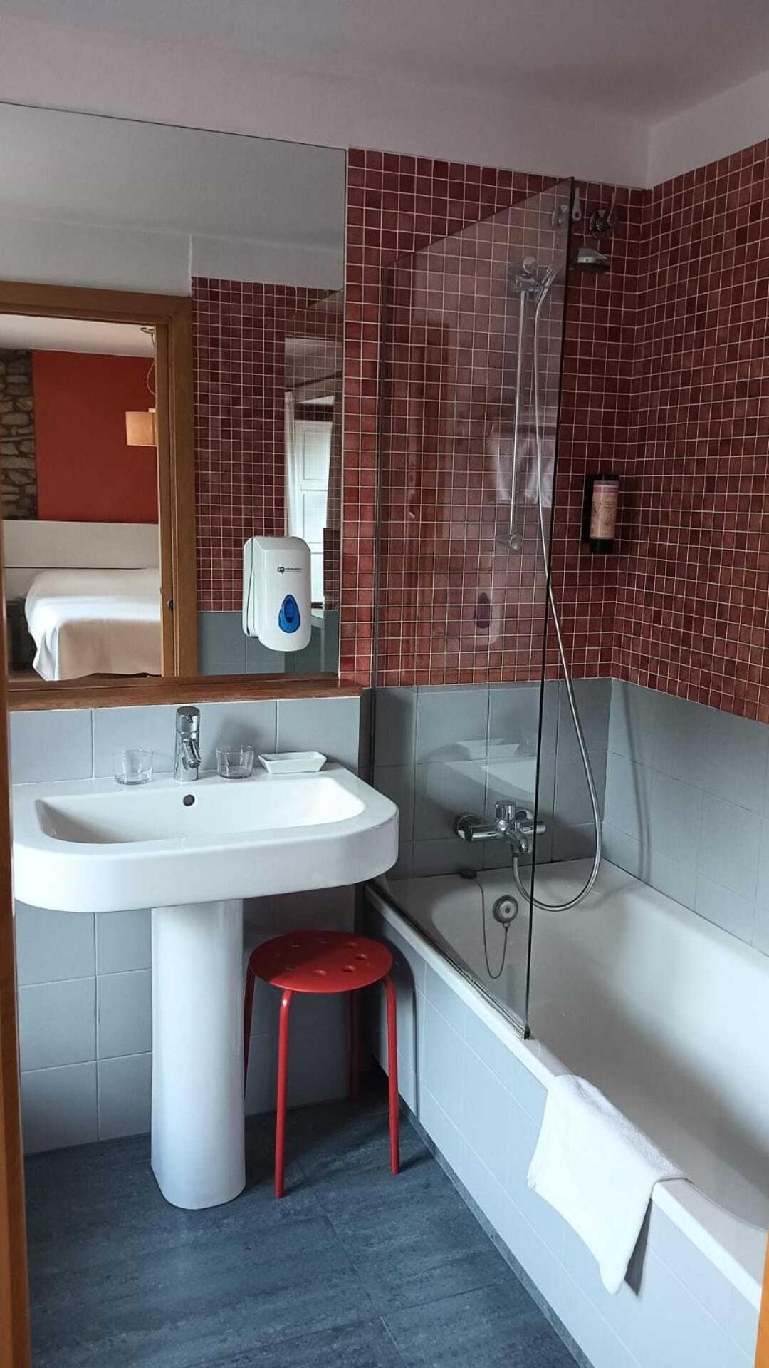 Gastro Hotel La Giraldilla Liérganes الغرفة الصورة